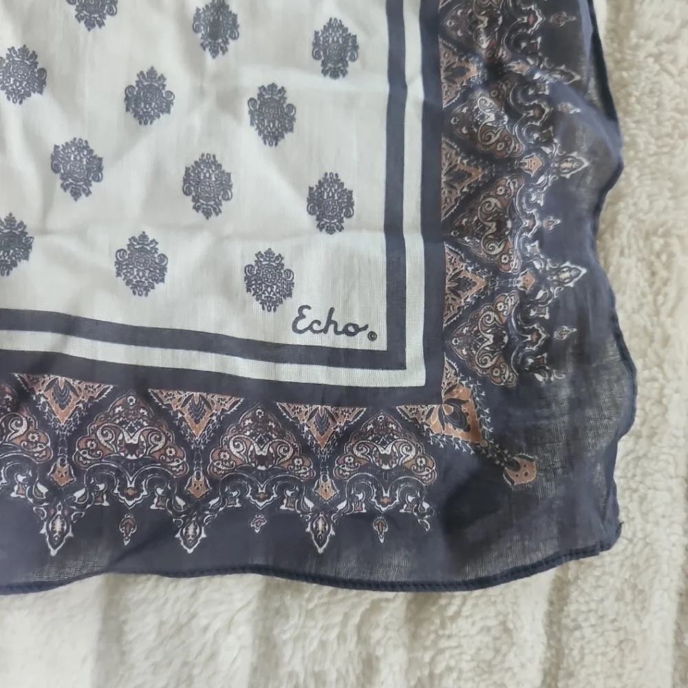 NEW W Tags Echo New York Black & White Cotton Square Scarf India Beautiful